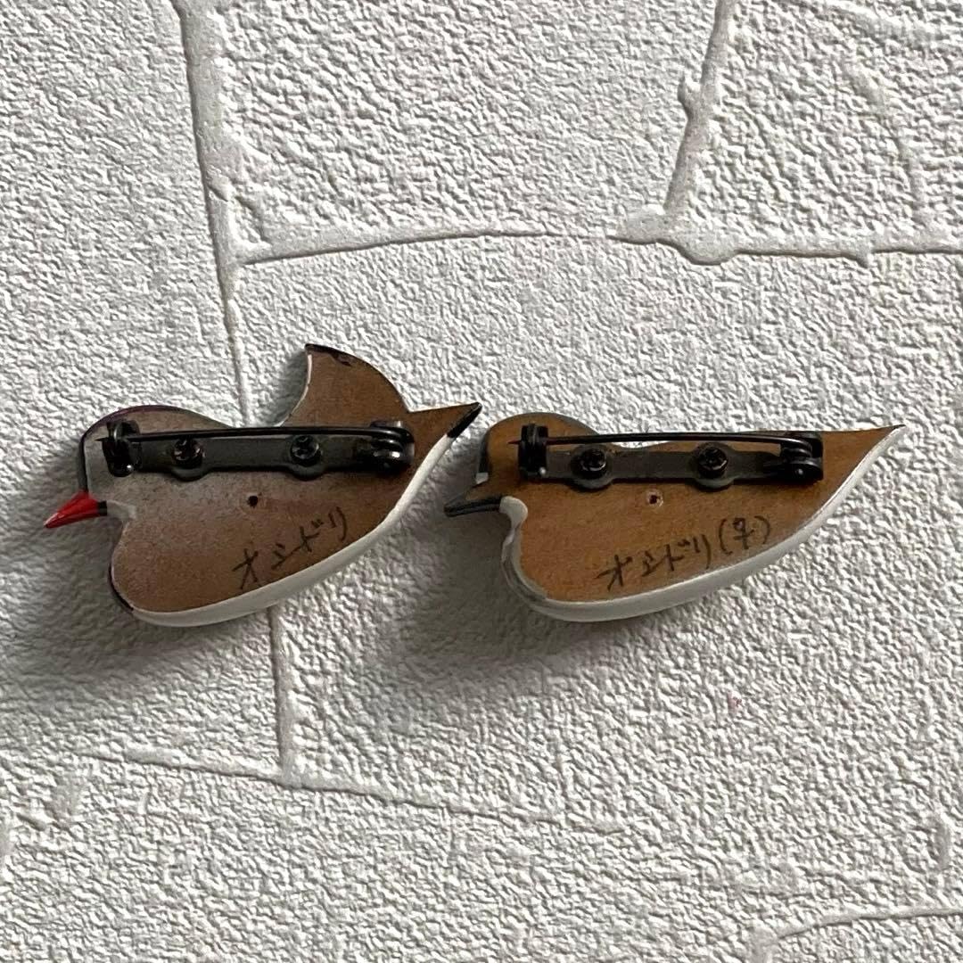 Amazon.co.jp: ラブバード テルアキ つぼみ工房 木彫りの野鳥ブローチ